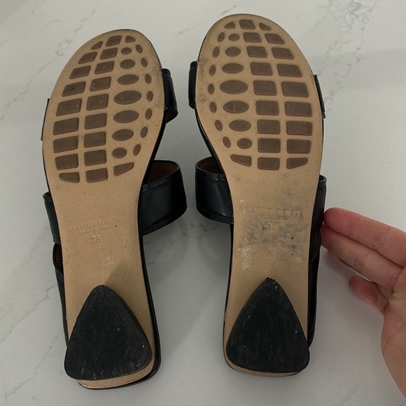Bottega Veneta Black Sandal EUC - Picture 4 of 6